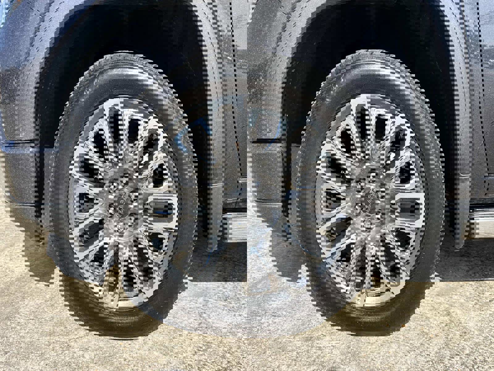 Used 2025 GMC Sierra 1500 Denali Ultimate image 4