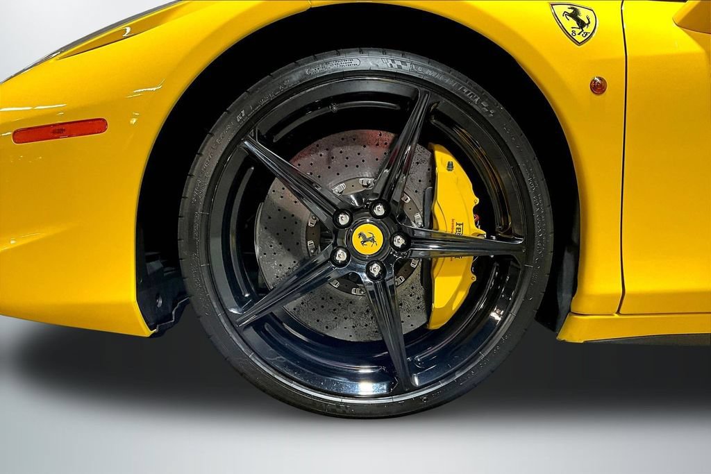 Used 2013 Ferrari 458 Italia Coupe RWD image 27