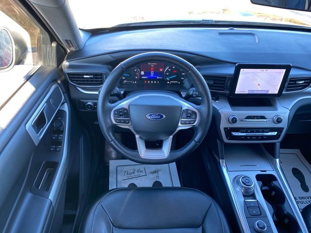 Used 2022 Ford Explorer XLT w/ Equipment Group 202A image 22