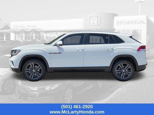Used 2022 Volkswagen Atlas Cross Sport SE AWD/4WD image 2