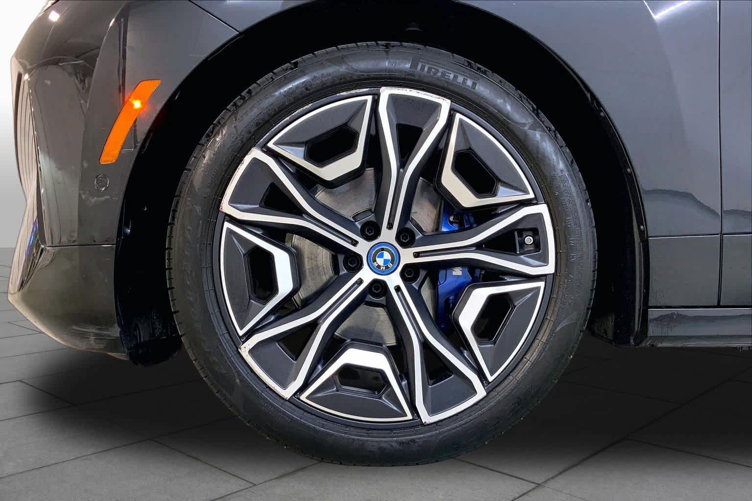 Used 2024 BMW iX M60 AWD/4WD image 10