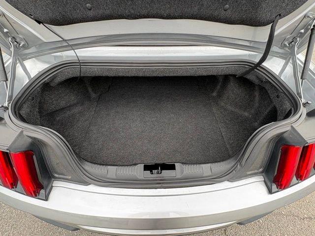 Used 2022 Ford Mustang Premium RWD image 33