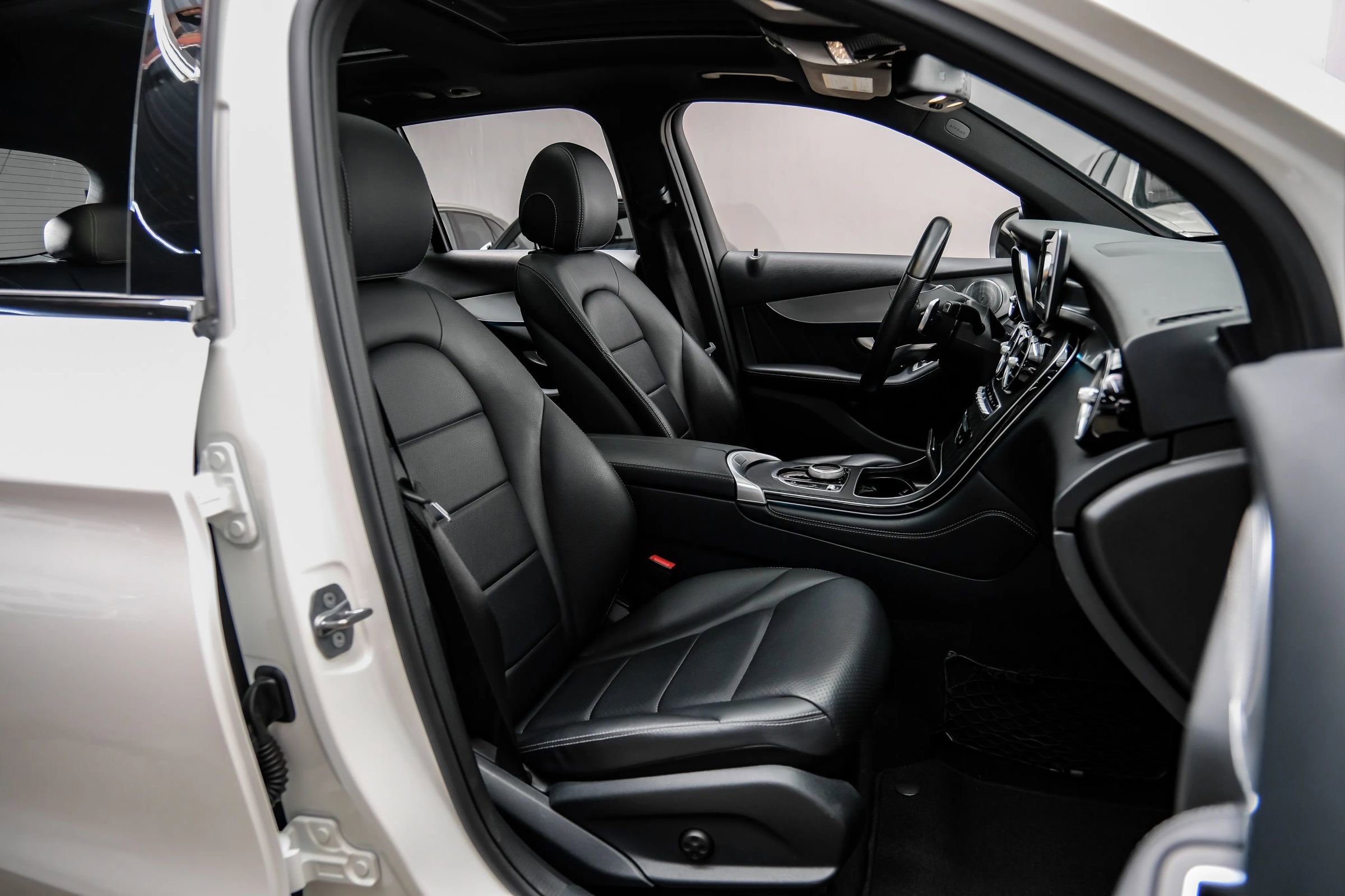 Used 2019 Mercedes-Benz GLC 300 image 43