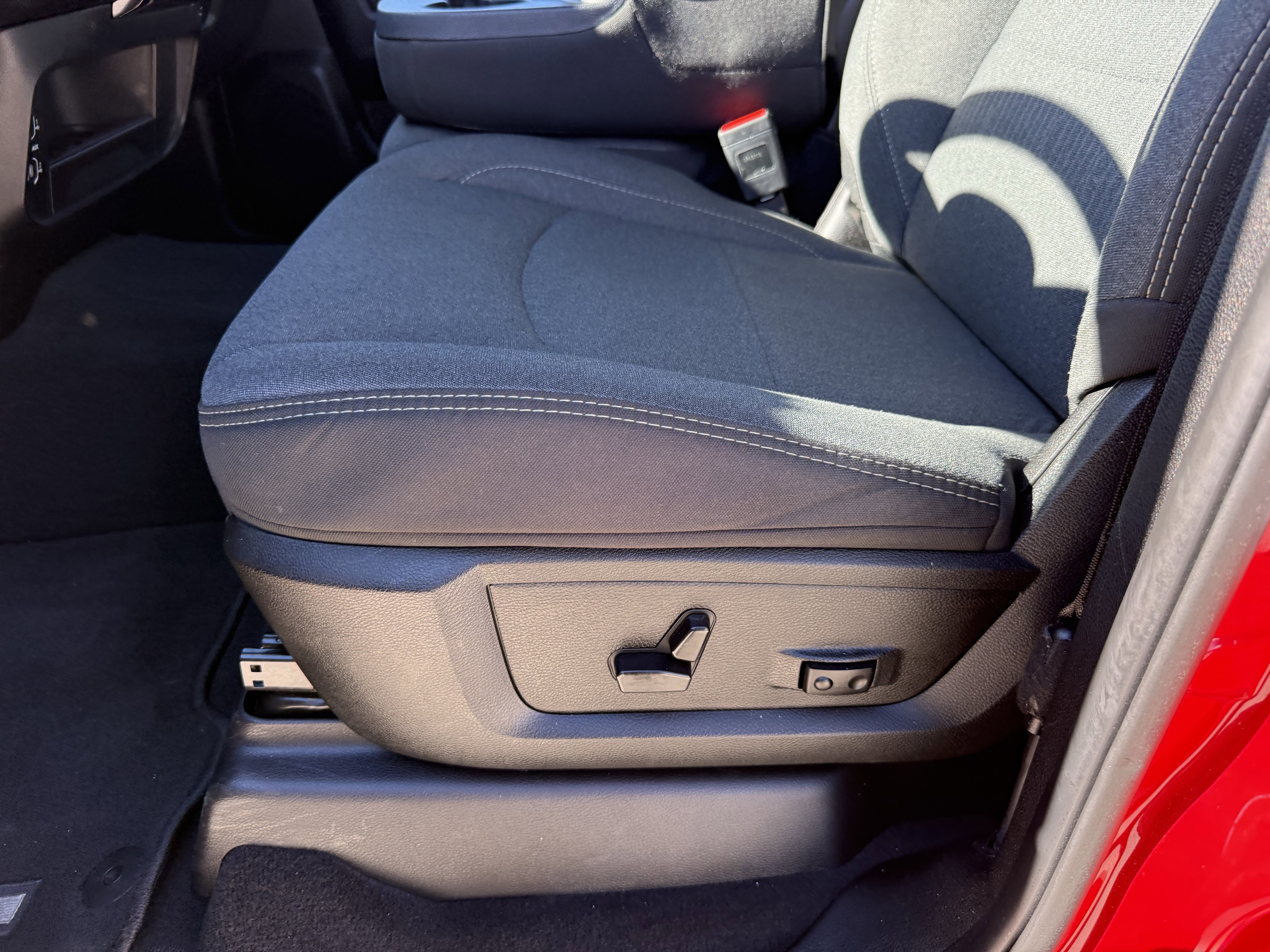 Used 2024 RAM 2500 Big Horn w/ Night Edition image 29