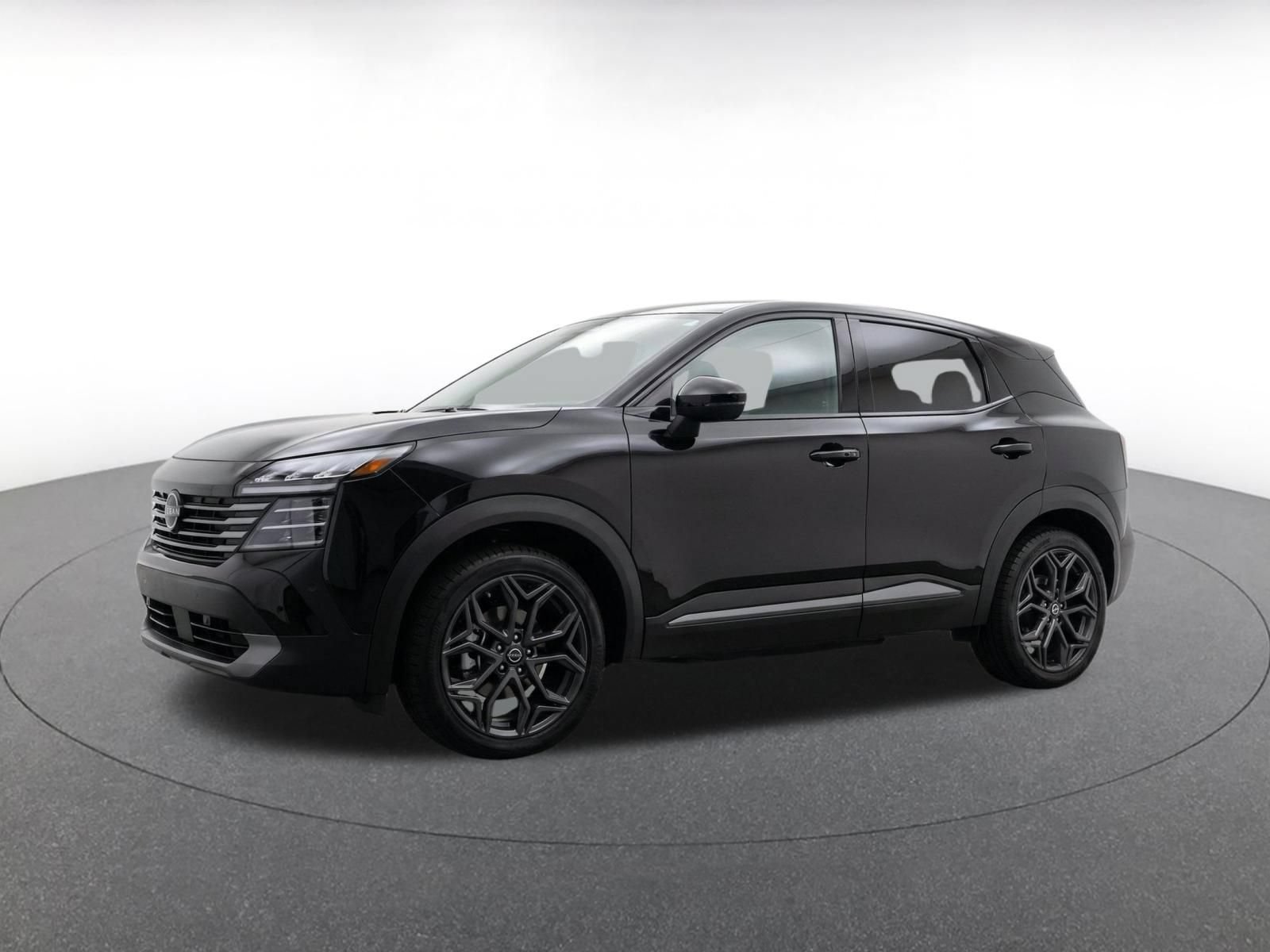 Used 2026 Nissan Kicks SR AWD/4WD image 3