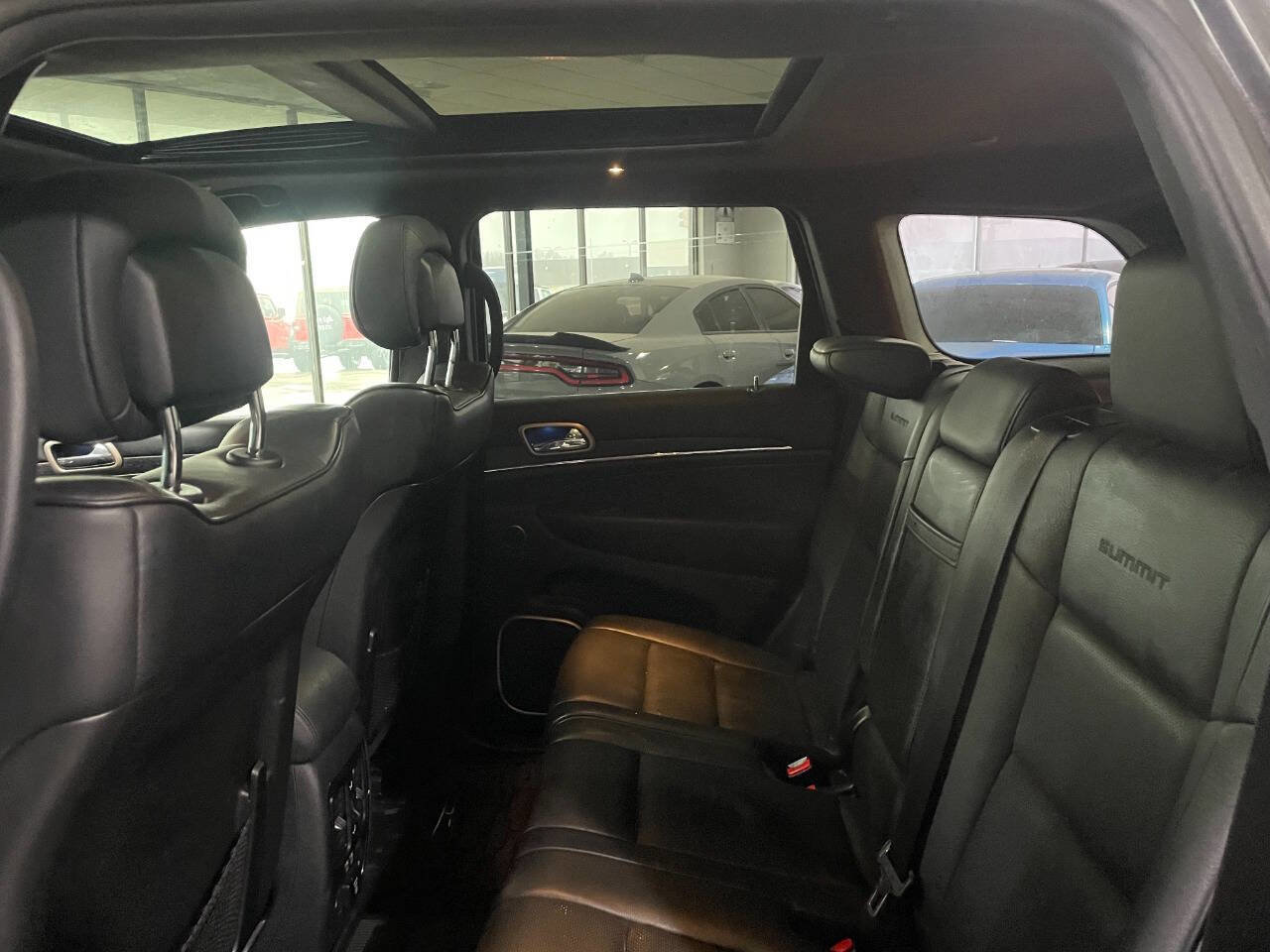 Used 2016 Jeep Grand Cherokee Summit AWD/4WD image 20