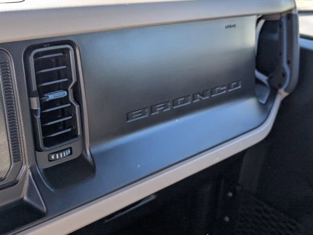 Used 2023 Ford Bronco Wildtrak image 26