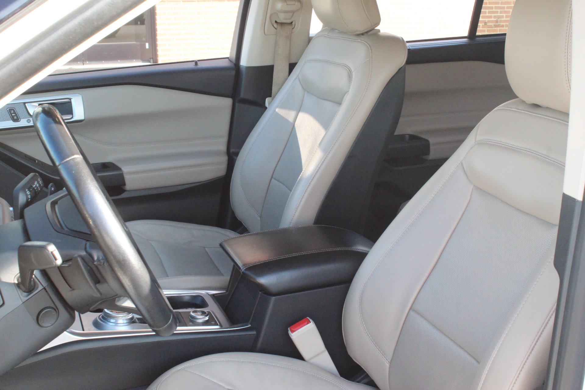Used 2020 Ford Explorer Limited AWD/4WD image 15