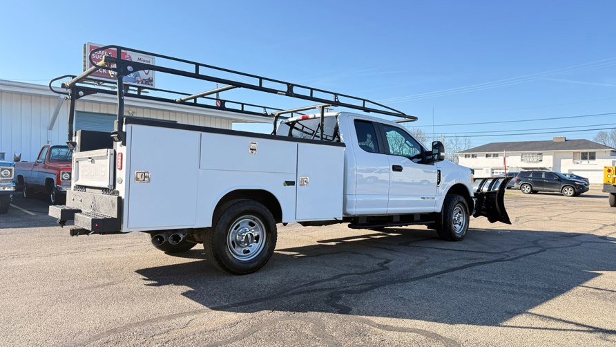 Used 2017 Ford F350 XL AWD/4WD image 5