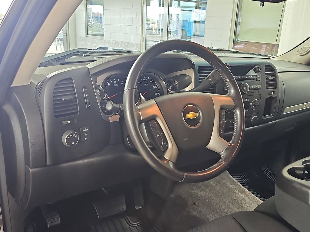 Used 2013 Chevrolet Silverado 1500 LT AWD/4WD image 19