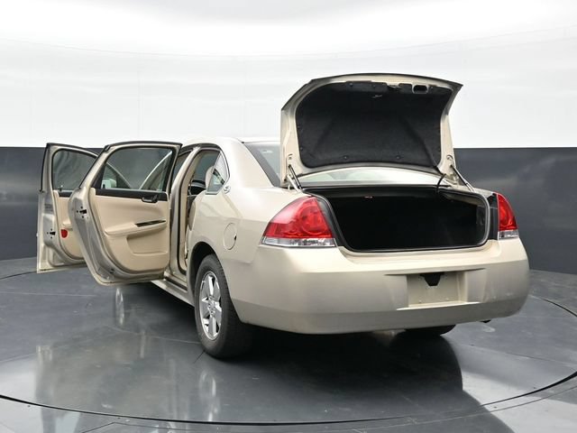 Used 2009 Chevrolet Impala LT FWD image 45
