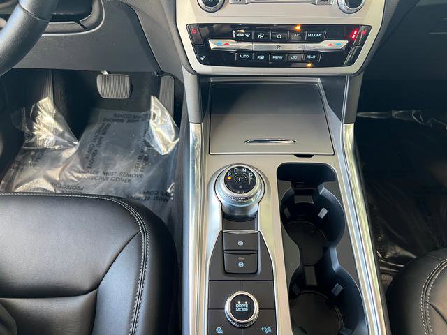 Used 2022 Ford Explorer XLT w/ Equipment Group 202A image 18