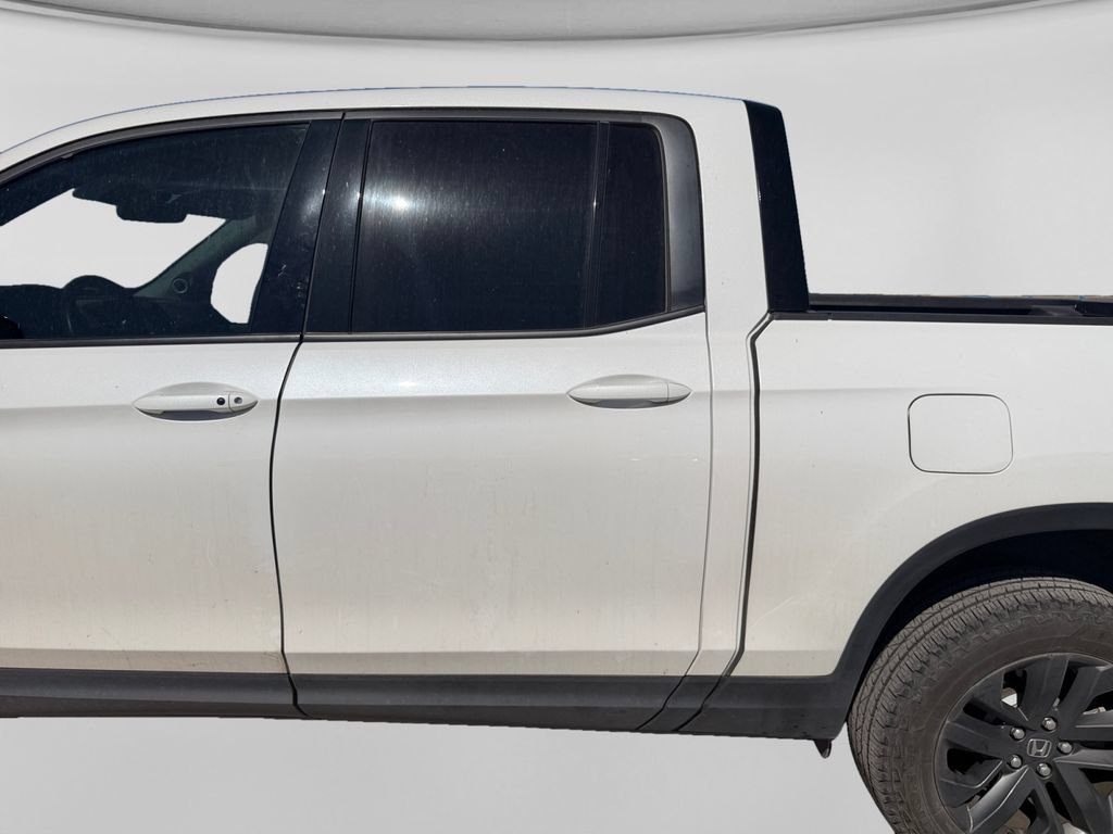 Used 2025 Honda Ridgeline Sport image 12