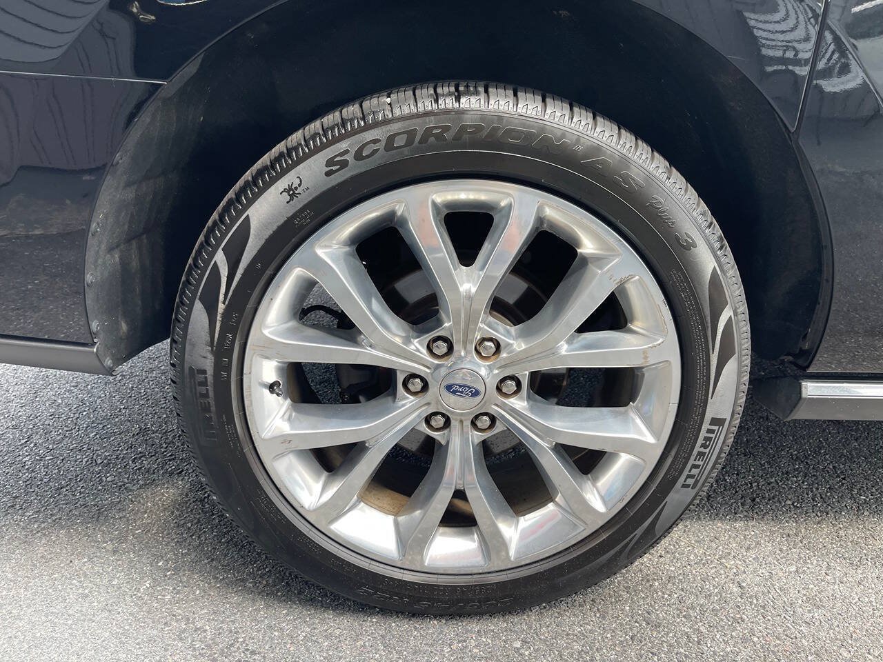 Used 2018 Ford Expedition Max Limited w/ Equipment Group 302A AWD/4WD image 12