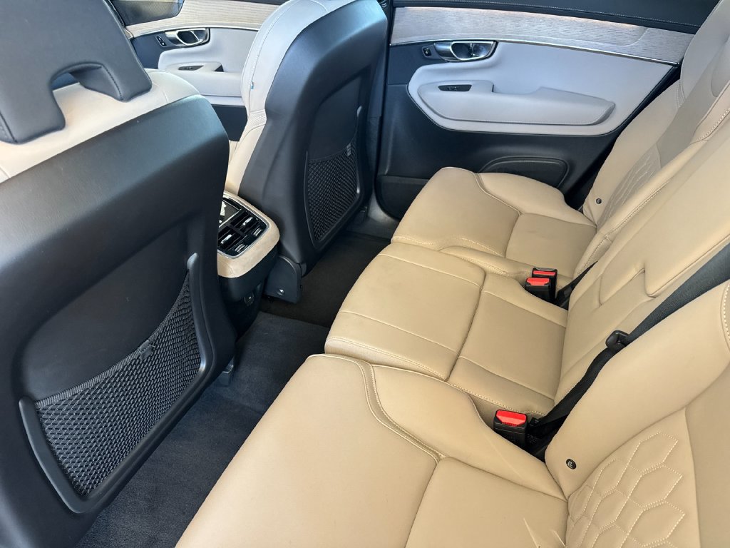 Certified 2026 Volvo XC90 B6 Plus AWD/4WD image 11