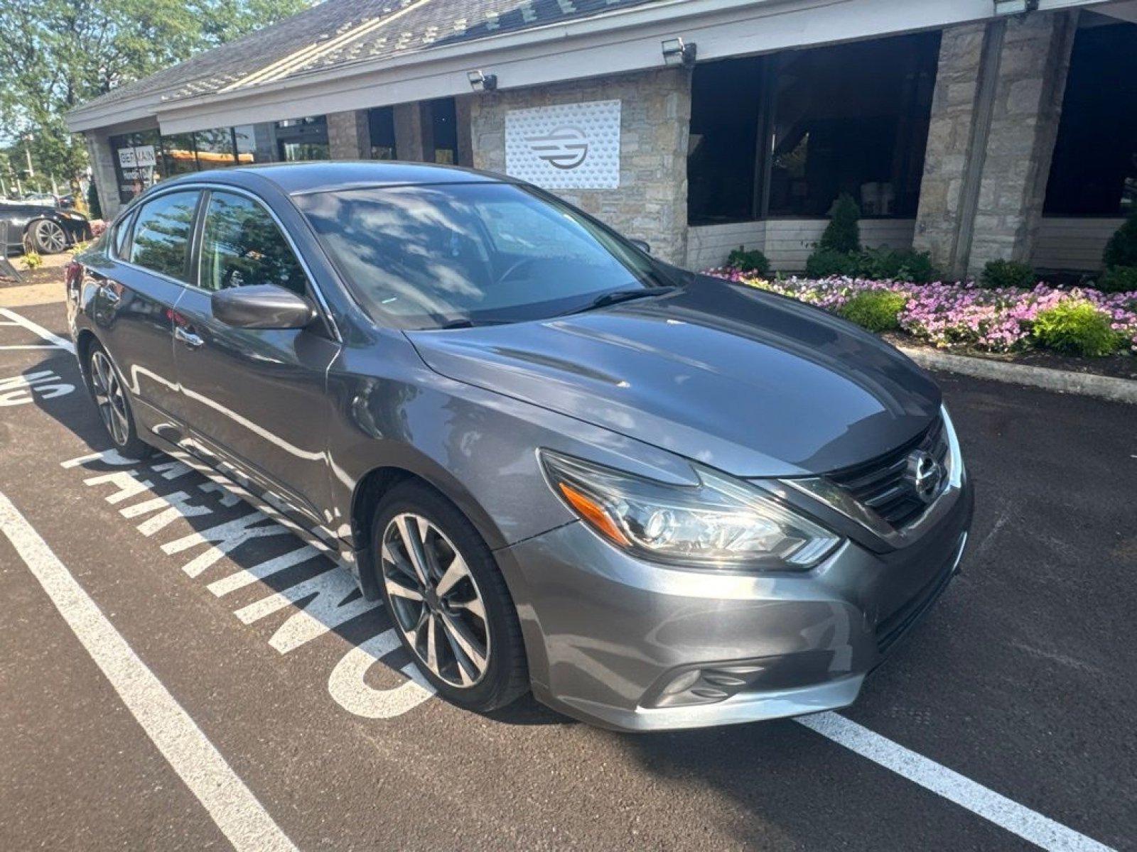 Used 2016 Nissan Altima 2.5 SR FWD image 7