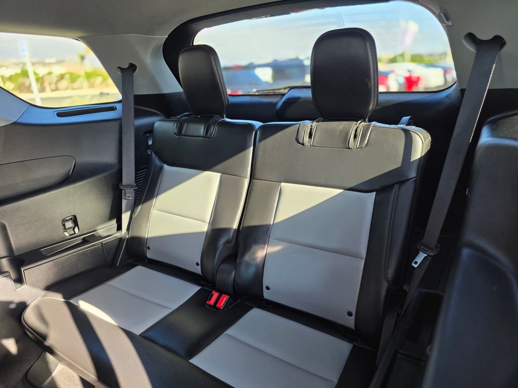 Used 2023 Ford Explorer XLT w/ Equipment Group 202A image 18