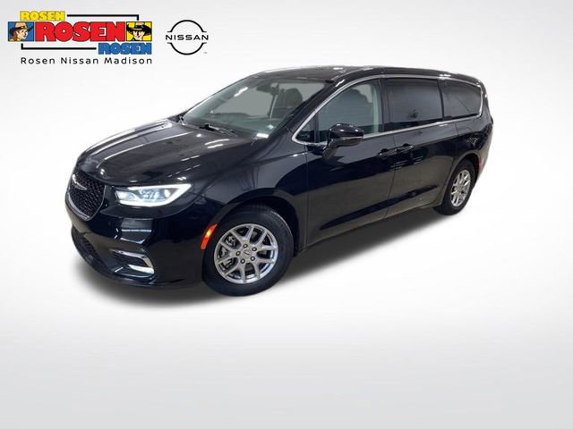 Used 2024 Chrysler Pacifica Touring-L image 1