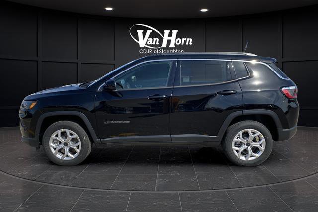 New 2025 Jeep Compass Latitude w/ Sun & Sound Group image 11