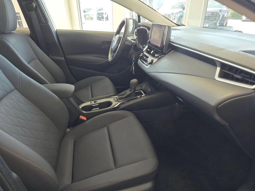 Used 2023 Toyota Corolla LE FWD image 43