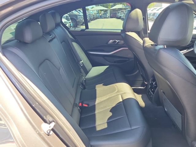 Used 2020 BMW 330i Sedan w/ M Sport Package RWD image 22
