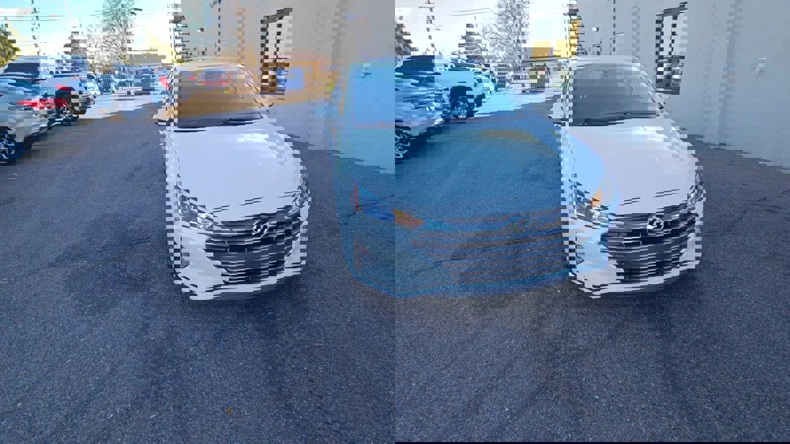 Used 2020 Hyundai Elantra SE w/ Cargo Package (C1) image 2