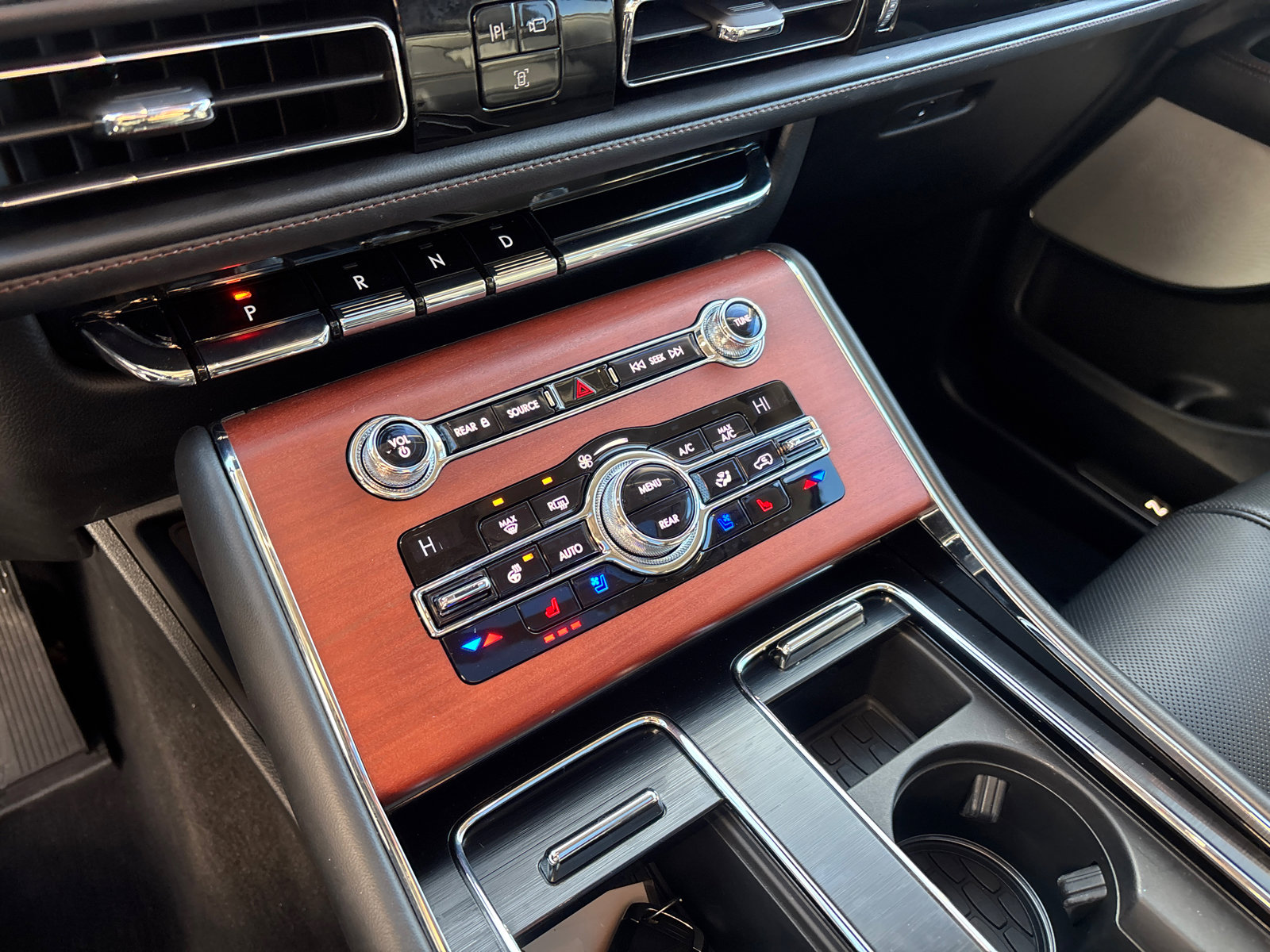 Used 2020 Lincoln Aviator Grand Touring w/ Equipment Group 302A image 22