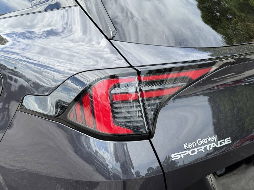 New 2026 Kia Sportage SX FWD image 11