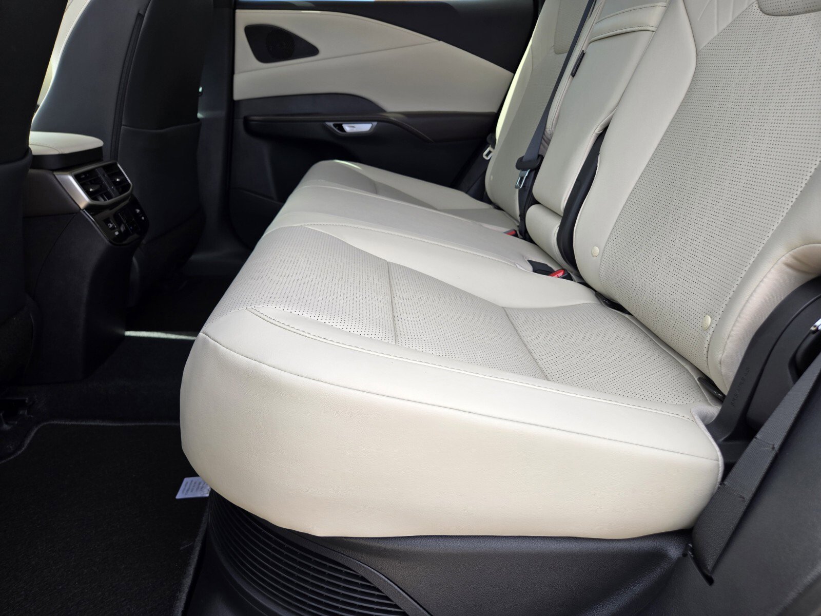 New 2026 Lexus RX 350h AWD/4WD image 8