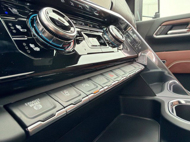 New 2026 GMC Sierra 3500 Denali Ultimate AWD/4WD image 27