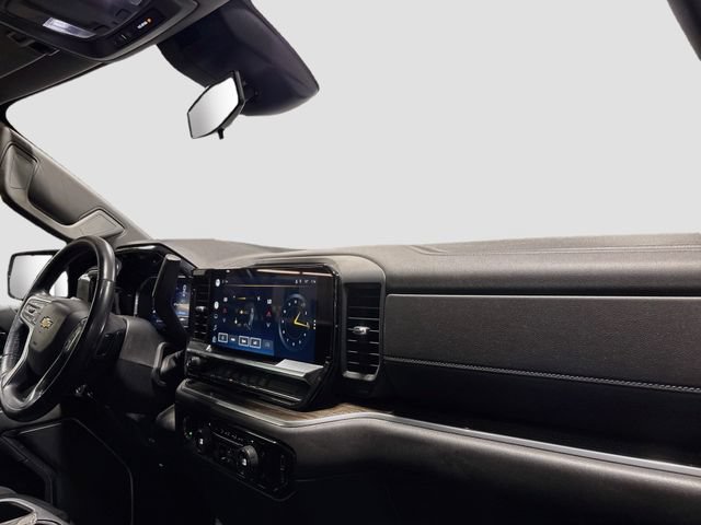 Used 2022 Chevrolet Silverado 1500 LT AWD/4WD image 22
