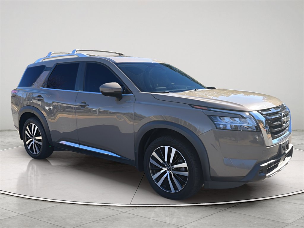 Used 2023 Nissan Pathfinder Platinum w/ Cargo Package video 1