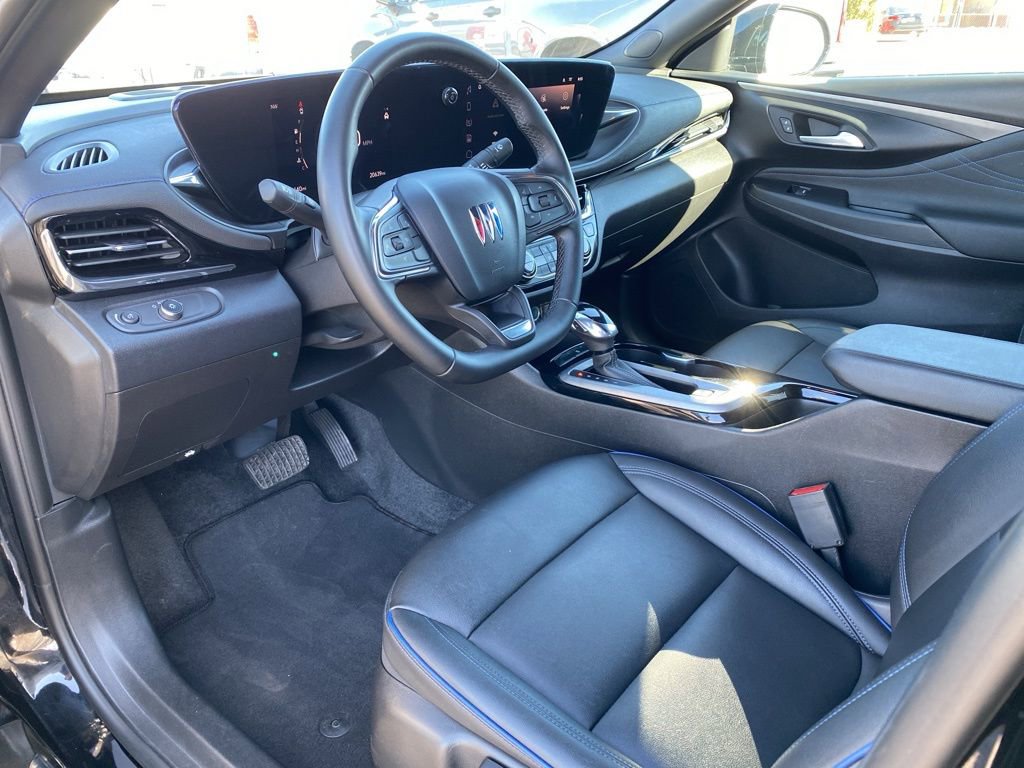 Used 2025 Buick Envista Sport Touring FWD image 22