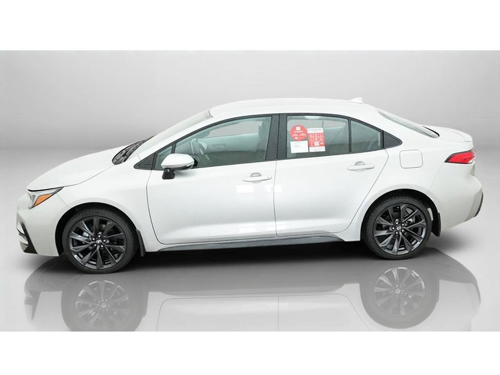 New 2027 Toyota Corolla SE FWD image 3