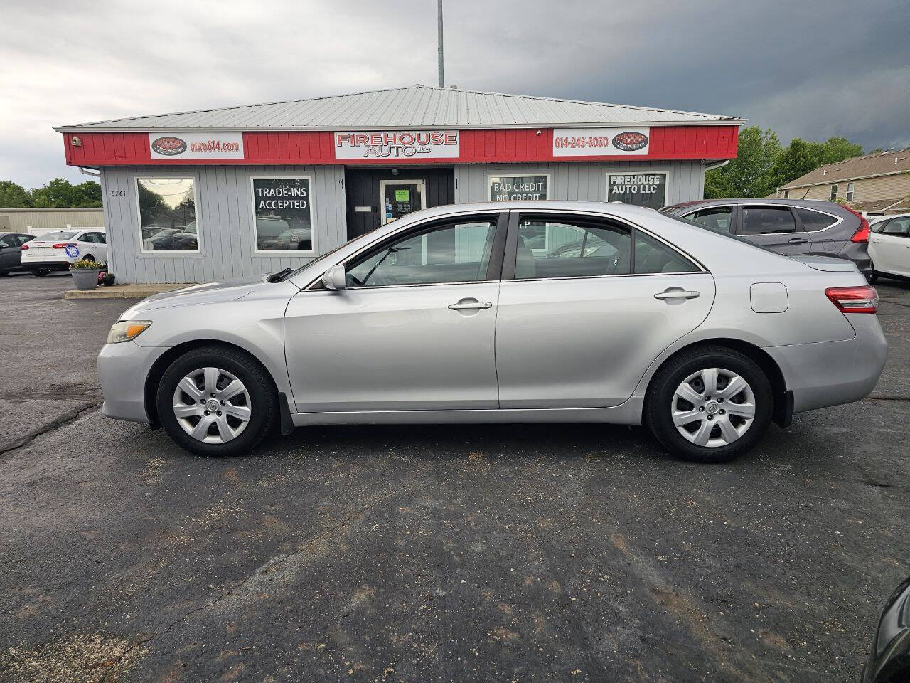 Used 2010 Toyota Camry LE FWD image 9