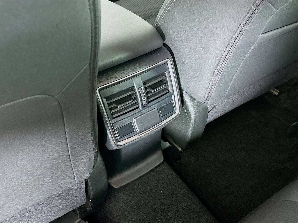 Used 2020 Subaru Forester Premium AWD/4WD image 32