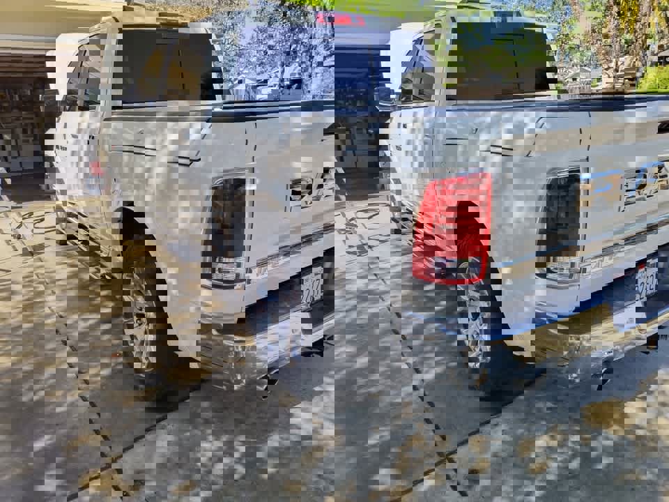 Used 2016 RAM 1500 Limited image 2