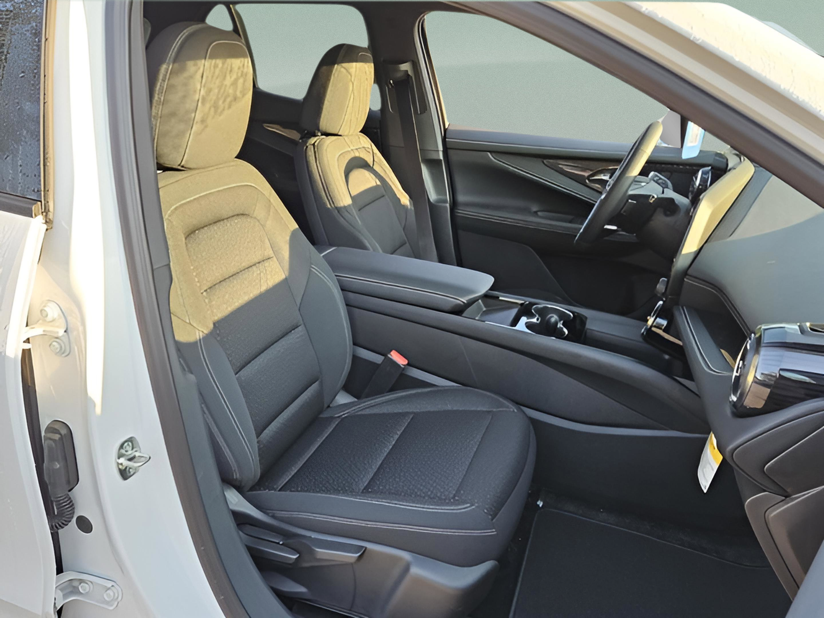 New 2025 Chevrolet Blazer EV LT AWD/4WD image 18