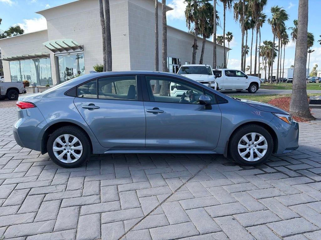 Used 2026 Toyota Corolla LE FWD image 3