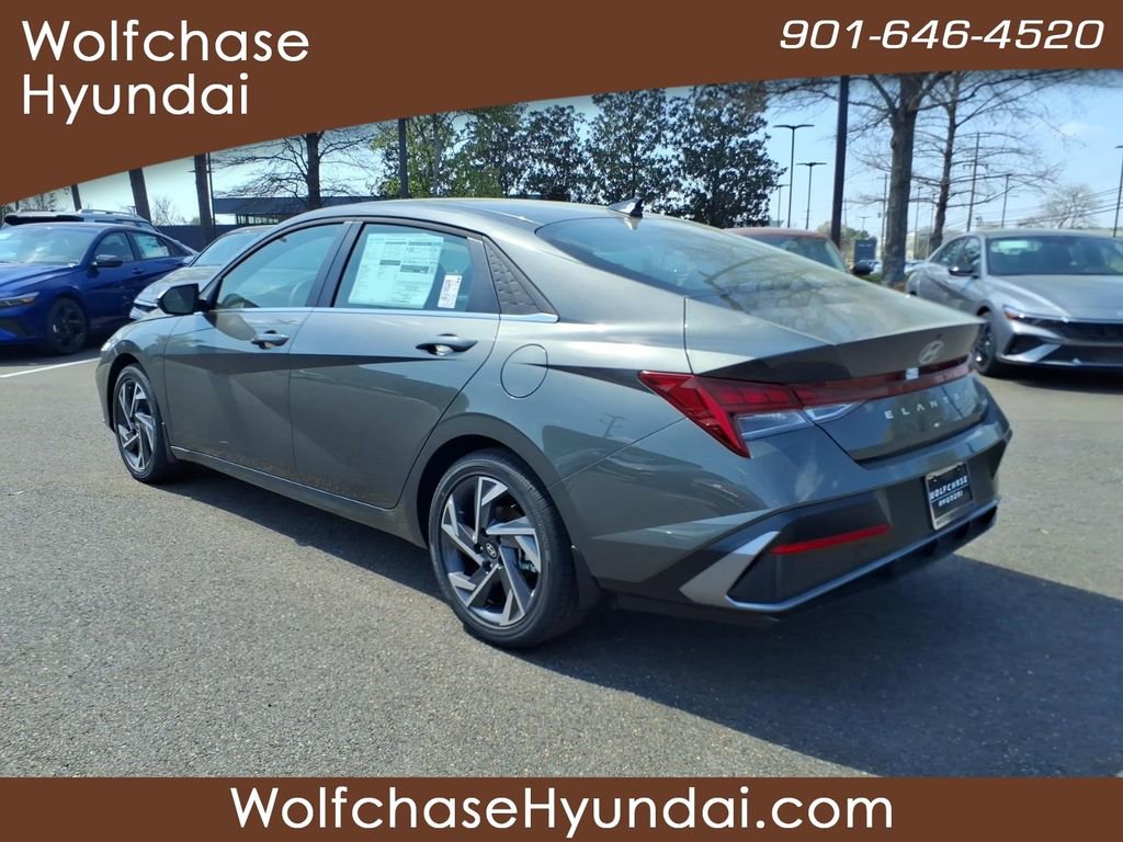 New 2026 Hyundai Elantra Limited FWD image 3