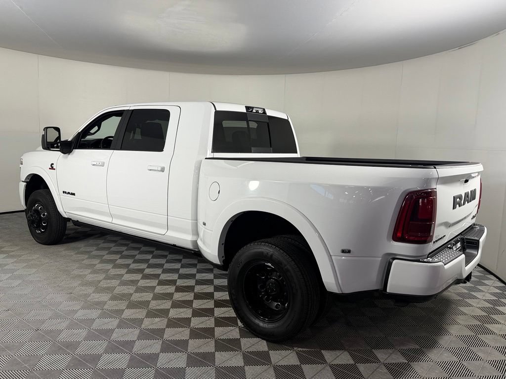 Used 2025 RAM 3500 Limited AWD/4WD image 10