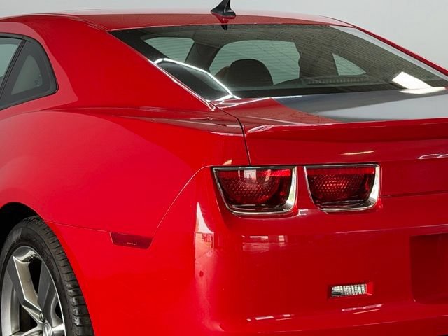 Used 2010 Chevrolet Camaro SS w/ RS Package RWD image 9