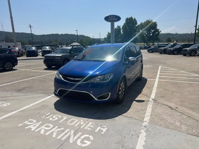 Used 2020 Chrysler Pacifica Limited FWD image 6