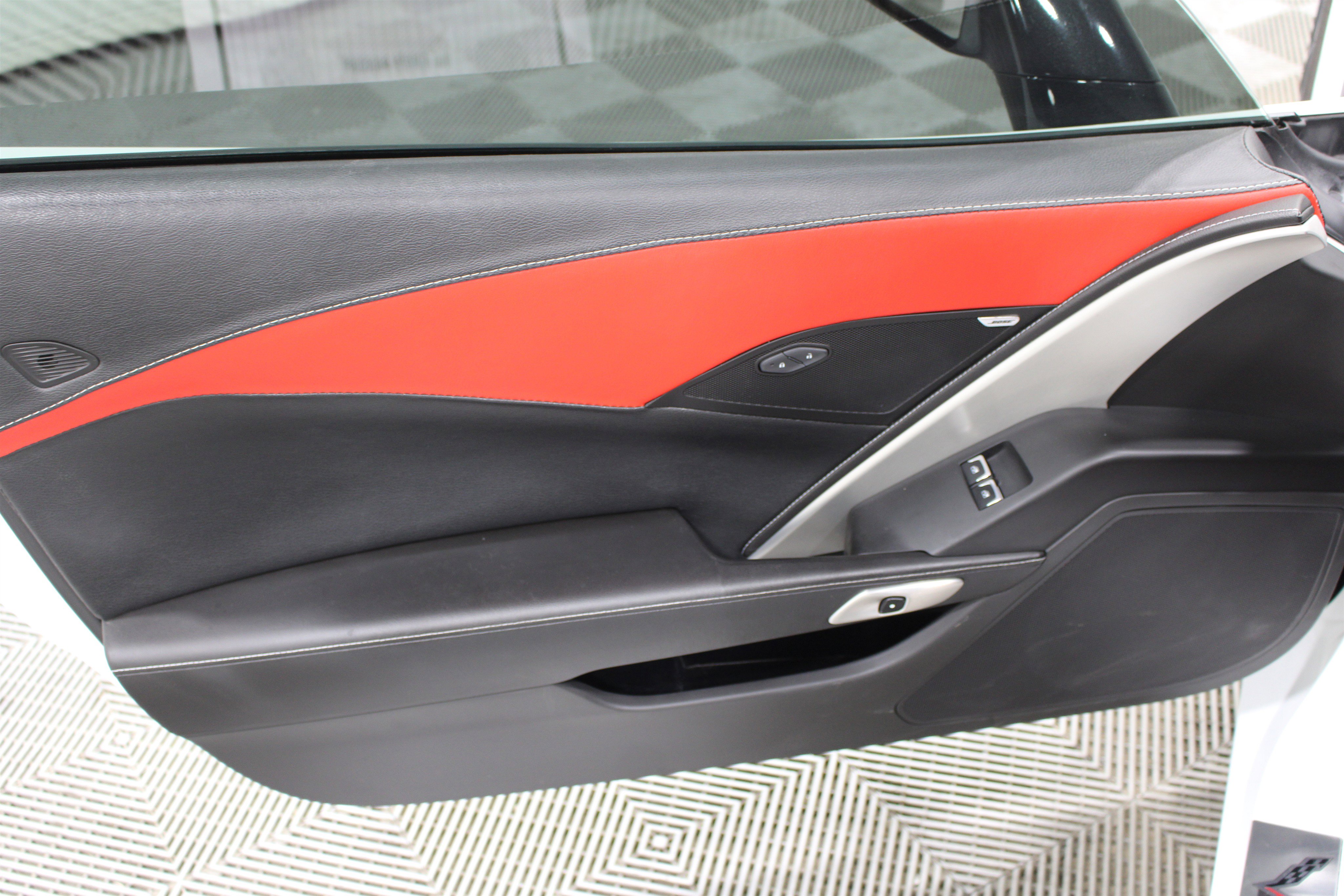 Used 2014 Chevrolet Corvette Stingray Coupe RWD image 6