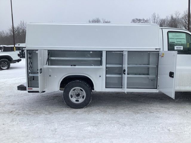 New 2026 Chevrolet Express 3500 w/ Power Convenience Package image 10