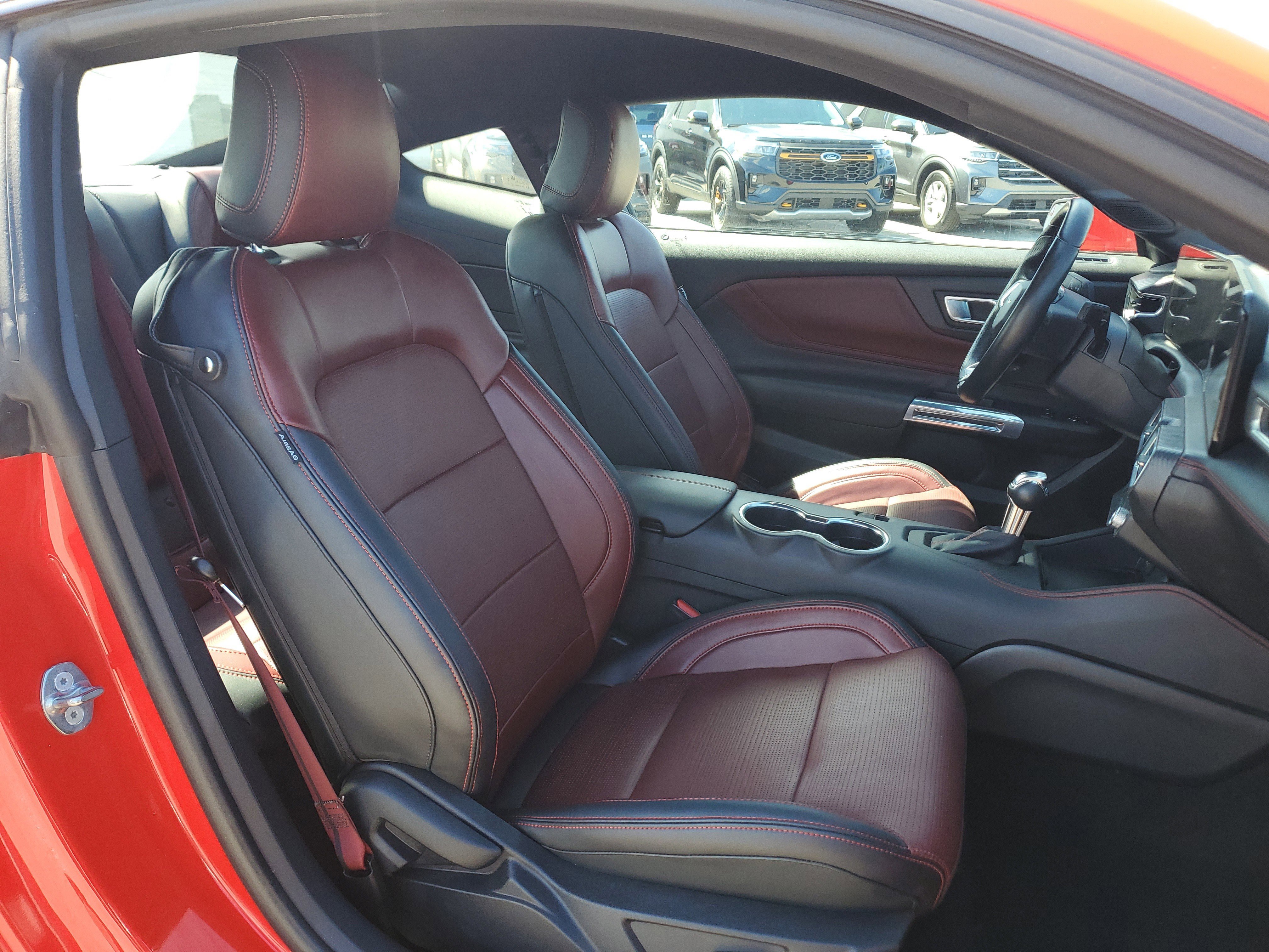 Used 2025 Ford Mustang Premium image 18