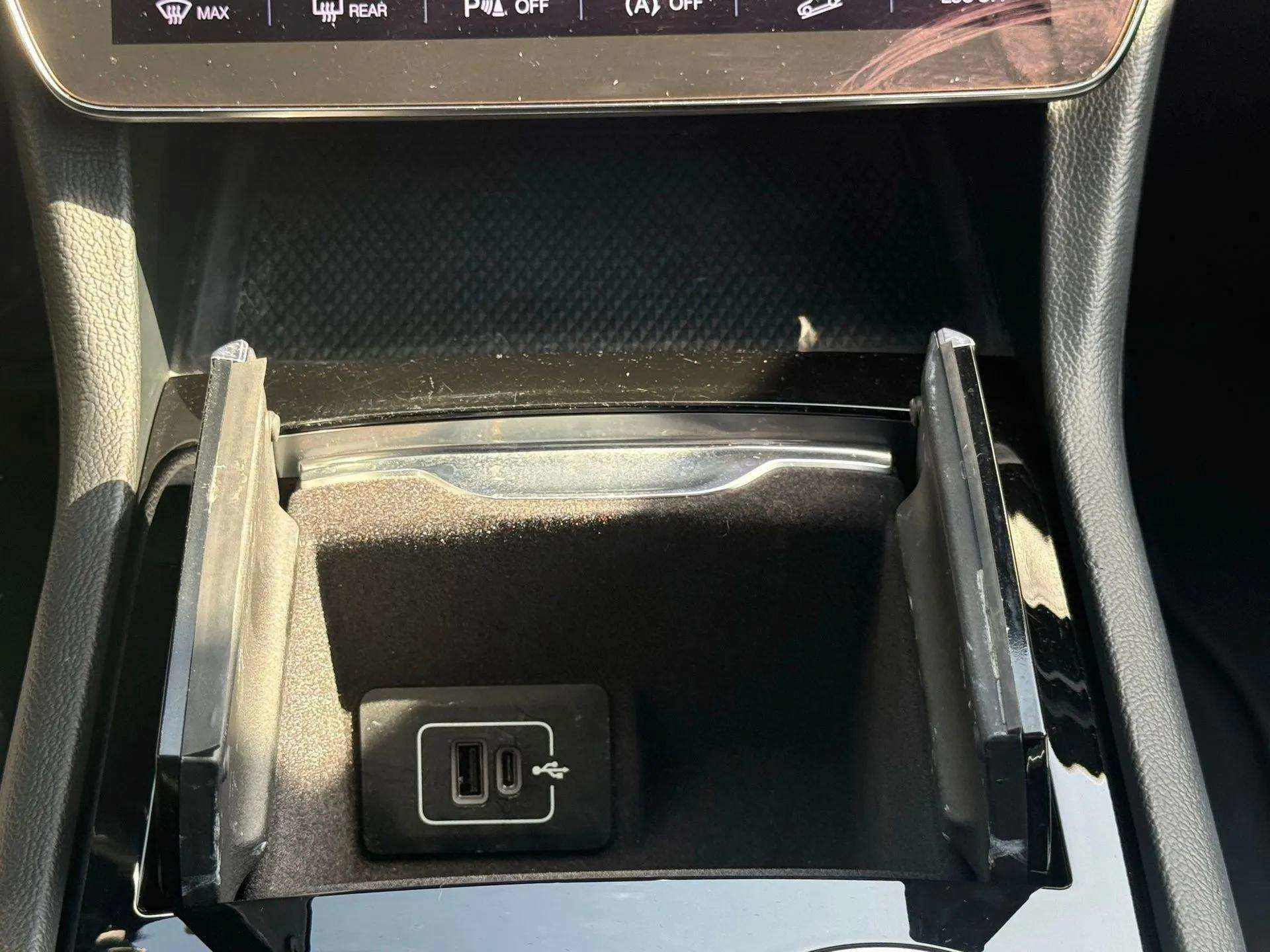 Certified 2023 Maserati Grecale Modena AWD/4WD image 28
