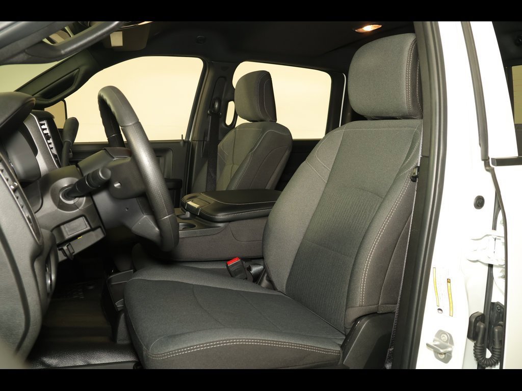 Used 2024 RAM 2500 Tradesman w/ Chrome Appearance Group image 23