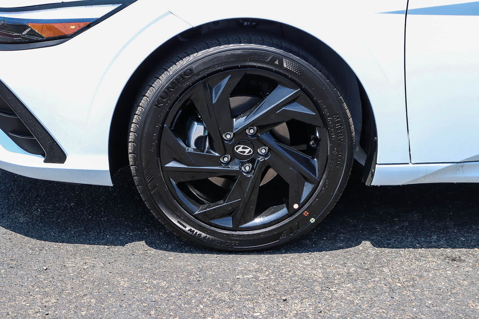 New 2026 Hyundai Elantra Sport FWD image 14