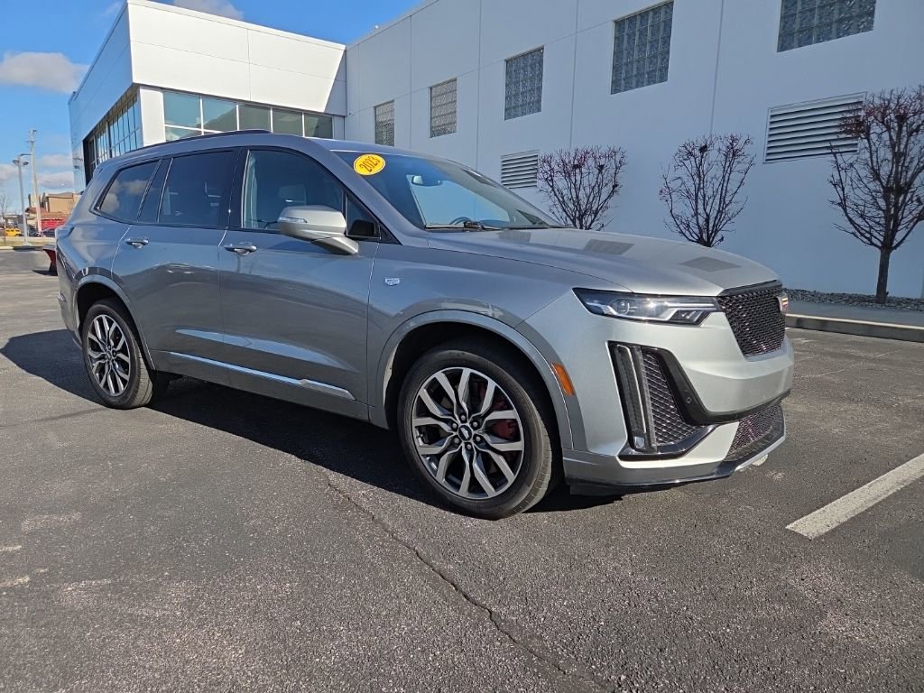 Used 2023 Cadillac XT6 Sport image 4